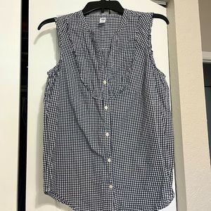Old Navy sleeveless blouse. Size M